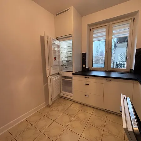 Superapart Dembowskiego 17 *