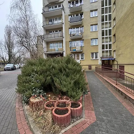 Superapart Dembowskiego 17 *